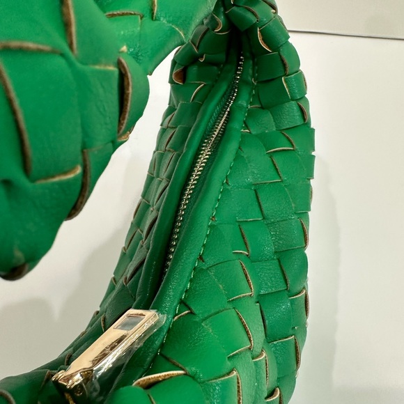 💚💚Urban Expressions Drew Woven Shoulder Bag - Emerald Green💚💚 - Picture 6 of 13